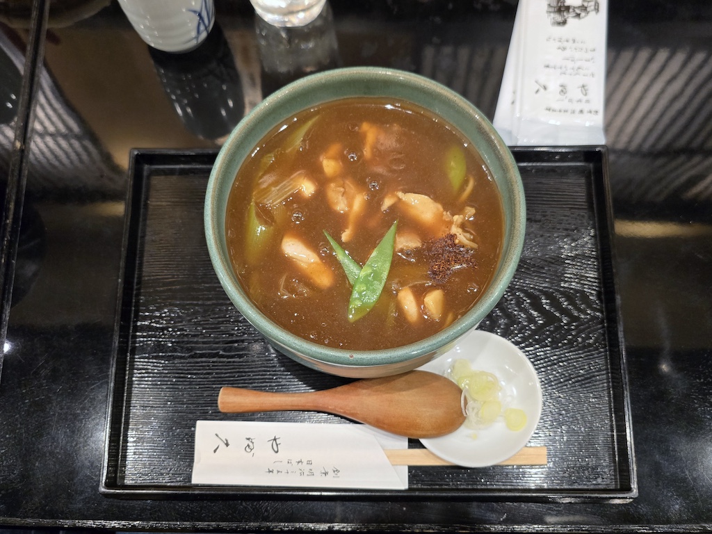 2025-11-30 東京親子賞楓旅Day4-2 東大銀杏＋東京車站伴手禮＋やぶ久