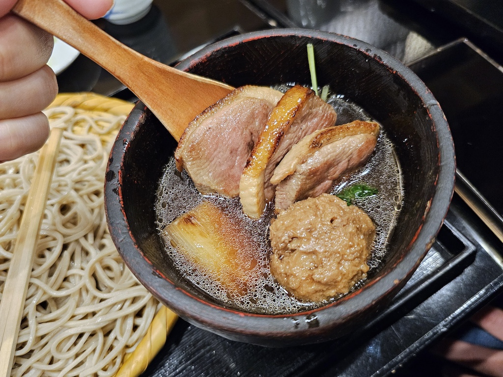 2025-11-30 東京親子賞楓旅Day4-2 東大銀杏＋東京車站伴手禮＋やぶ久