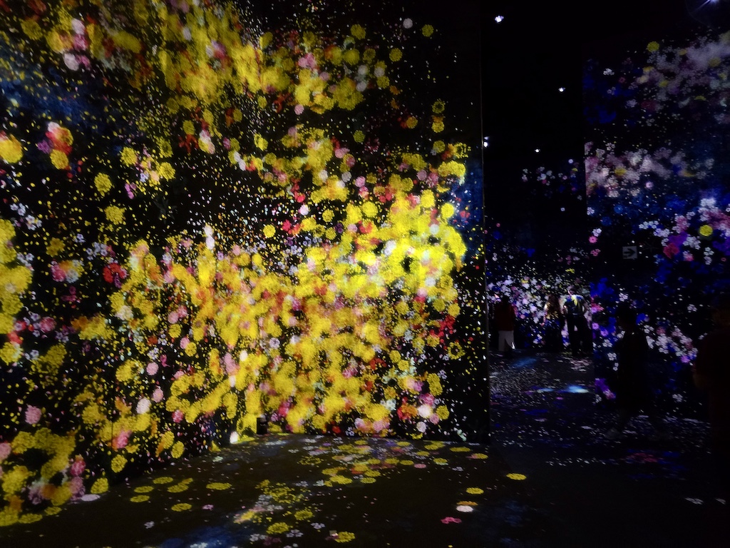 2025-12-01 東京親子賞楓旅Day5 Teamlab+敘敘苑＋六本木甜點