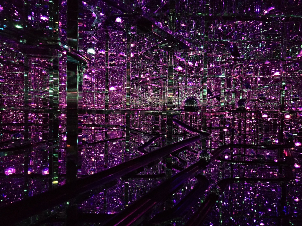 2025-12-01 東京親子賞楓旅Day5 Teamlab+敘敘苑＋六本木甜點