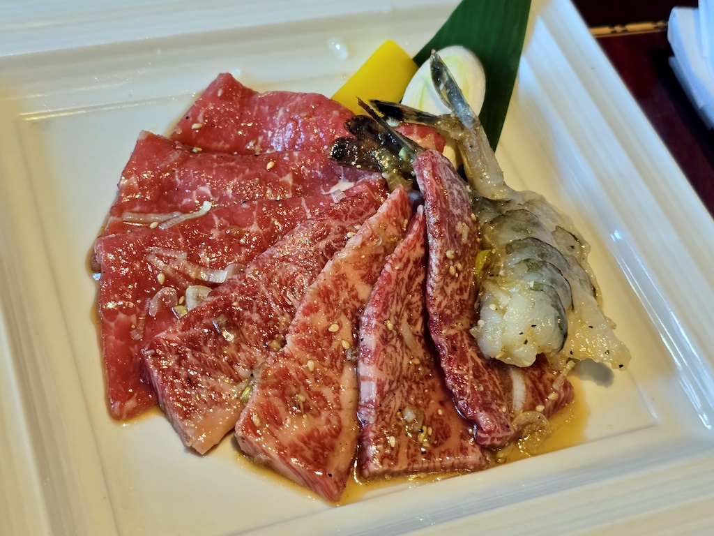 2025-12-01 東京親子賞楓旅Day5 Teamlab+敘敘苑＋六本木甜點