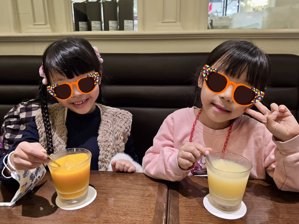 2025-11-30 東京親子賞楓旅 Day4-1 昭和紀念公園+Harbs慶生