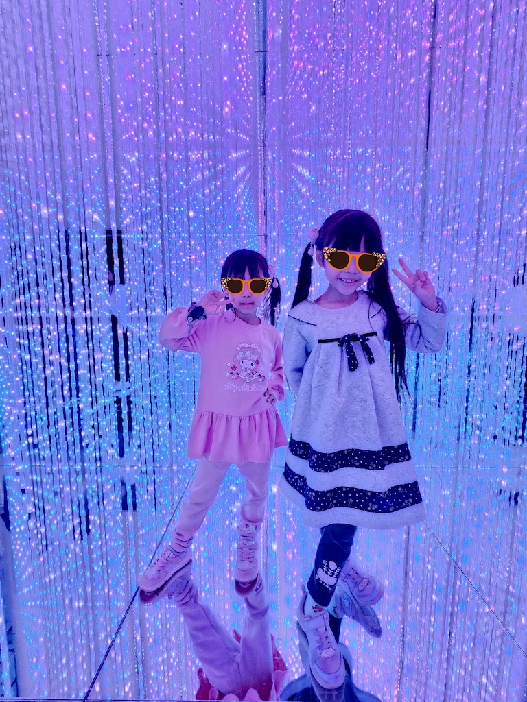 2025-12-01 東京親子賞楓旅Day5 Teamlab+敘敘苑＋六本木甜點