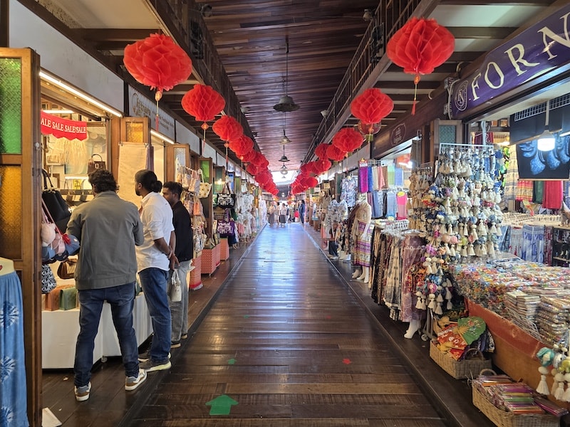 【2026 芭達雅行程】四方水上市場 + 3 Mermaids 懸崖餐廳:網美必拍日落美景! - 第16張圖 【2026 芭達雅行程】四方水上市場 + 3 Mermaids 懸崖餐廳:網美必拍日落美景!
