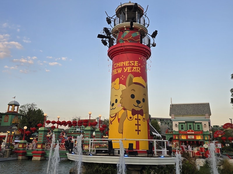 曼谷巧克力村:春節限定紅燈籠佈置、園內餐飲與超萌布偶合照全紀錄 - 第12張圖 曼谷巧克力村:春節限定紅燈籠佈置、園內餐飲與超萌布偶合照全紀錄