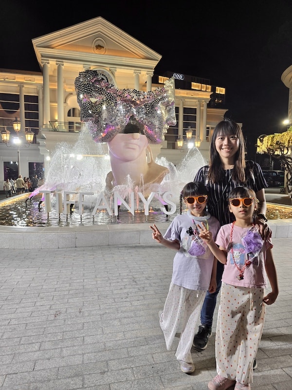 芭達雅旅遊的兩大視覺盛宴:真理寺遺世之美與 Tiffany’s Show 頂級大秀 - 第55張圖 芭達雅旅遊的兩大視覺盛宴:真理寺遺世之美與 Tiffany’s Show 頂級大秀
