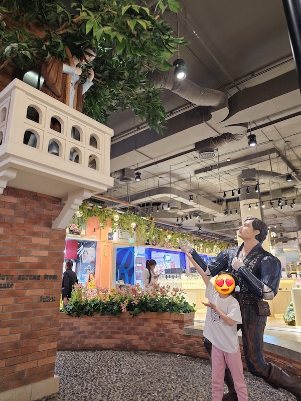 【芭達雅必逛】Terminal 21 Pattaya:環遊世界拍美照、Nara泰式料理、還有24小時營業超市,購物和伴手禮一次買齊! - 第11張圖 【芭達雅必逛】Terminal 21 Pattaya:環遊世界拍美照、Nara泰式料理、還有24小時營業超市,購物和伴手禮一次買齊!