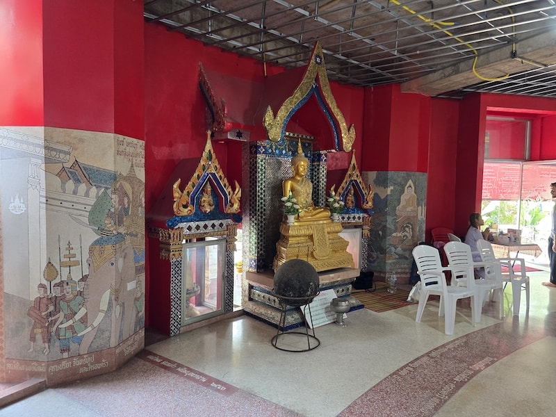 佛統府景點推薦：Wat Samphran 蟠龍寺、佛統大塔交通行程，火山蝦噴火秀大啖海鮮