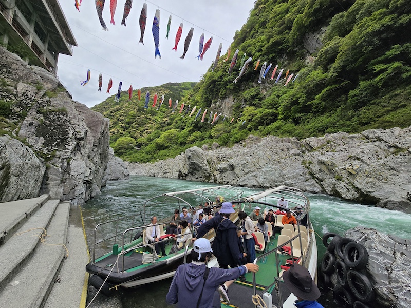 [璀璨四國] 跟著燦星旅遊玩德島！大步危峽谷遊覽船、秘境祖谷葛藤橋體驗全紀錄