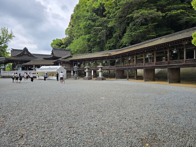 【四國香川】漫步滿濃公園虞美人花海、朝聖金刀比羅宮品嚐道地烏龍麵