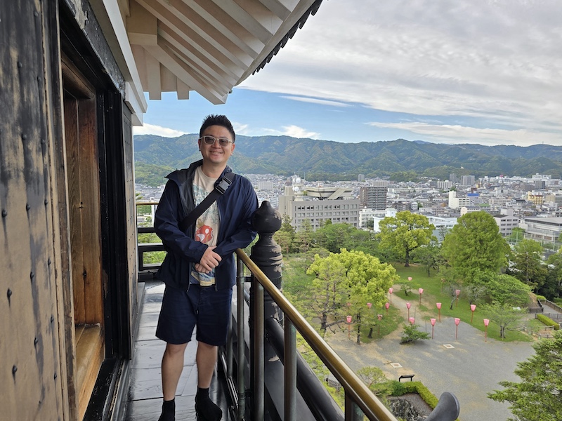 【四國高知旅遊】登頂日本現存天守「高知城」，弘人市場必吃「明神丸」炙燒鰹魚！